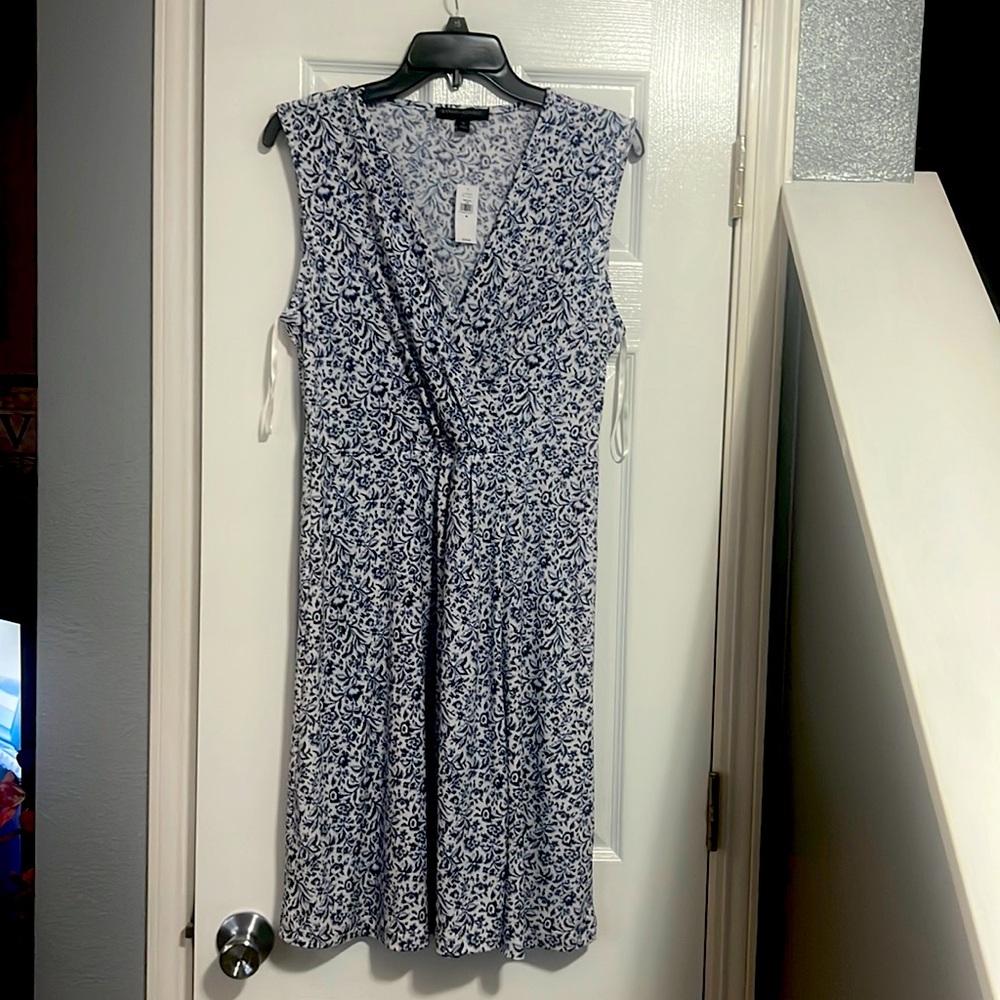 Sleeveless dress
